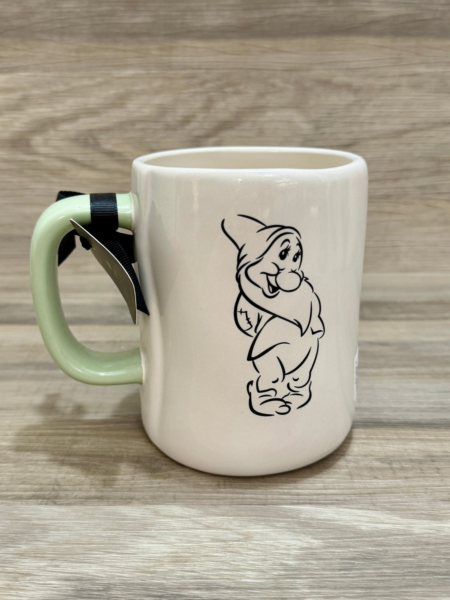 Rae Dunn / Disney Snow White Mug - Bashful