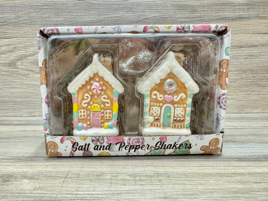 Cute Gingerbread House Salt & Pepper Shaker