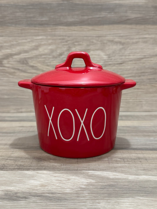 Rae Dunn XOXO Pot