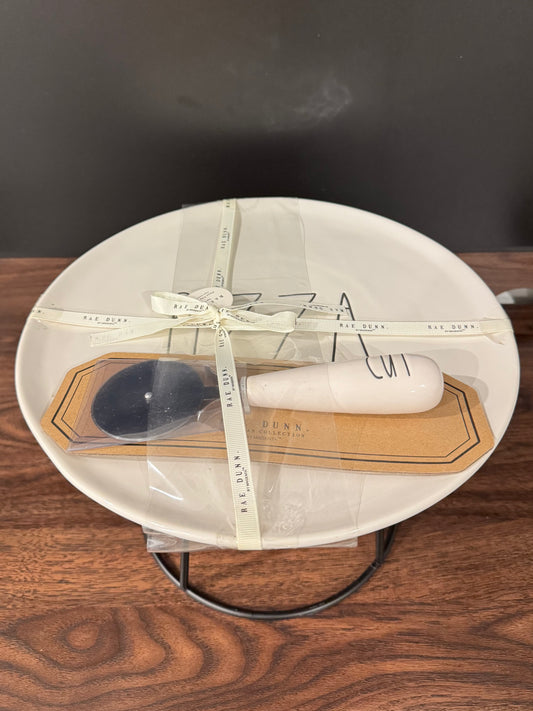 Rae Dunn Pizza Set - Pizza Plate, Stand and Cutter