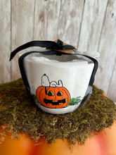 Load image into Gallery viewer, Rae Dunn Peanuts Halloween Measuring Cups
