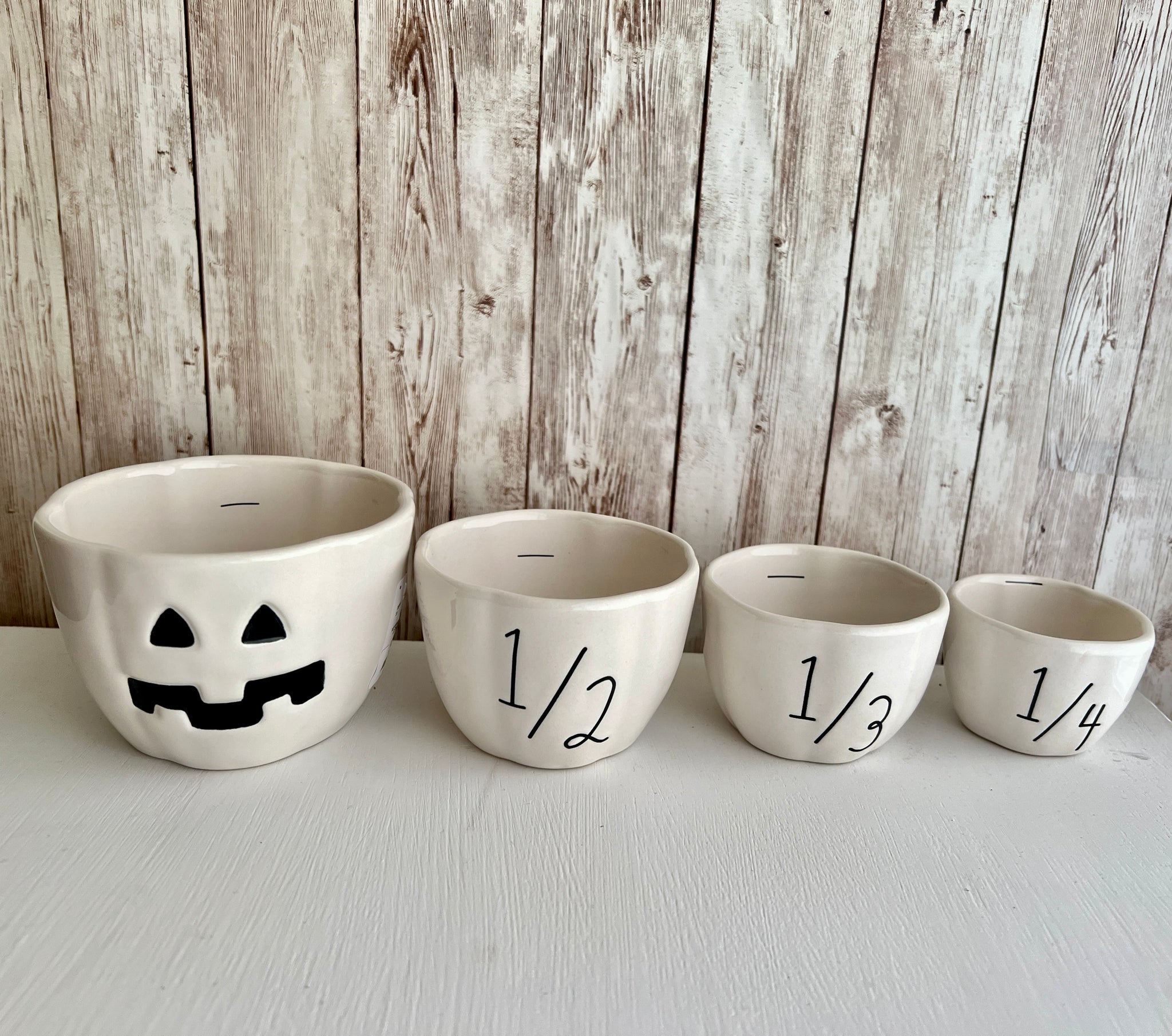 Rae Dunn halloween snoopy measuring cheapest cups